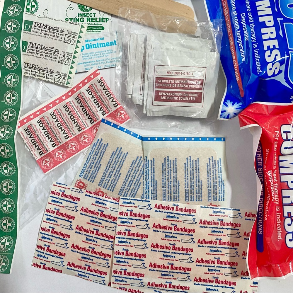Complete First Aid Kit - Picture 5 of 11
